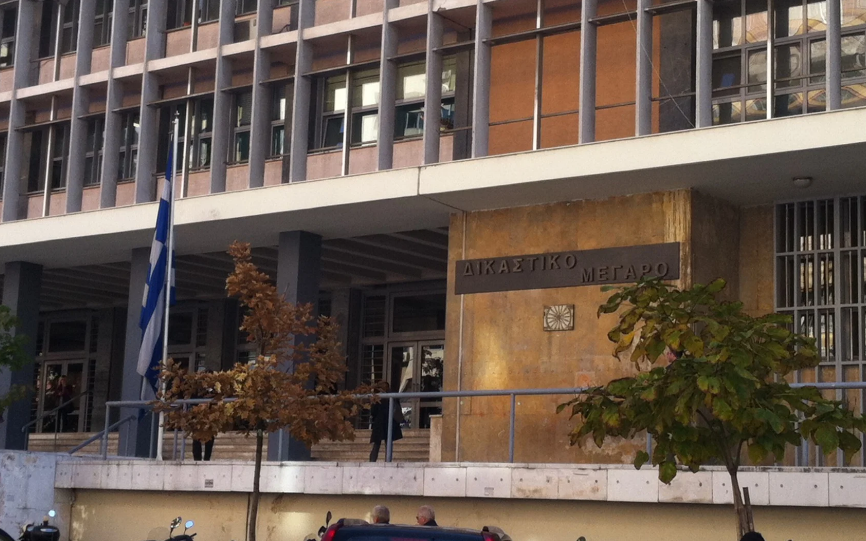 Σέρρες: Στη φυλακή 60χρονη που άνοιξε πυρ για να μην της κόψουν το ρεύμα