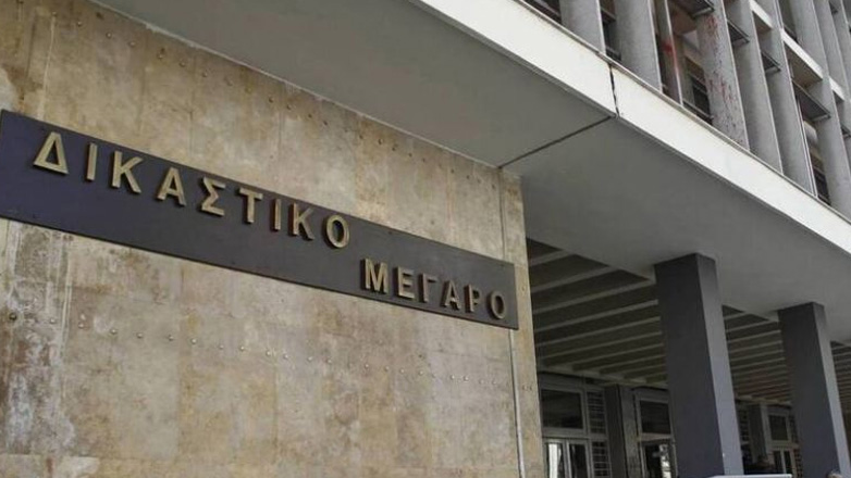 Απαλλάχθηκε με βούλευμα 19χρονη που καταγγέλθηκε ότι βίασε τον πρώην σύντροφό της