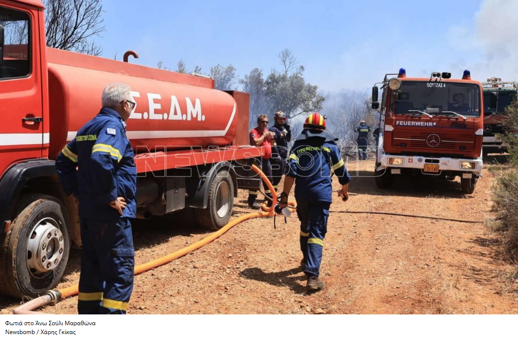 Ανεξέλεγκτη η φωτιά στον Μαραθώνα: Εκκενώνεται το Άνω Σούλι