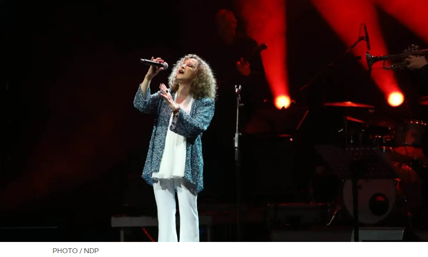 Η Γλυκερία αποσύρει τη συμμετοχή της από συναυλία για τη Λίνα Νικολακοπούλου