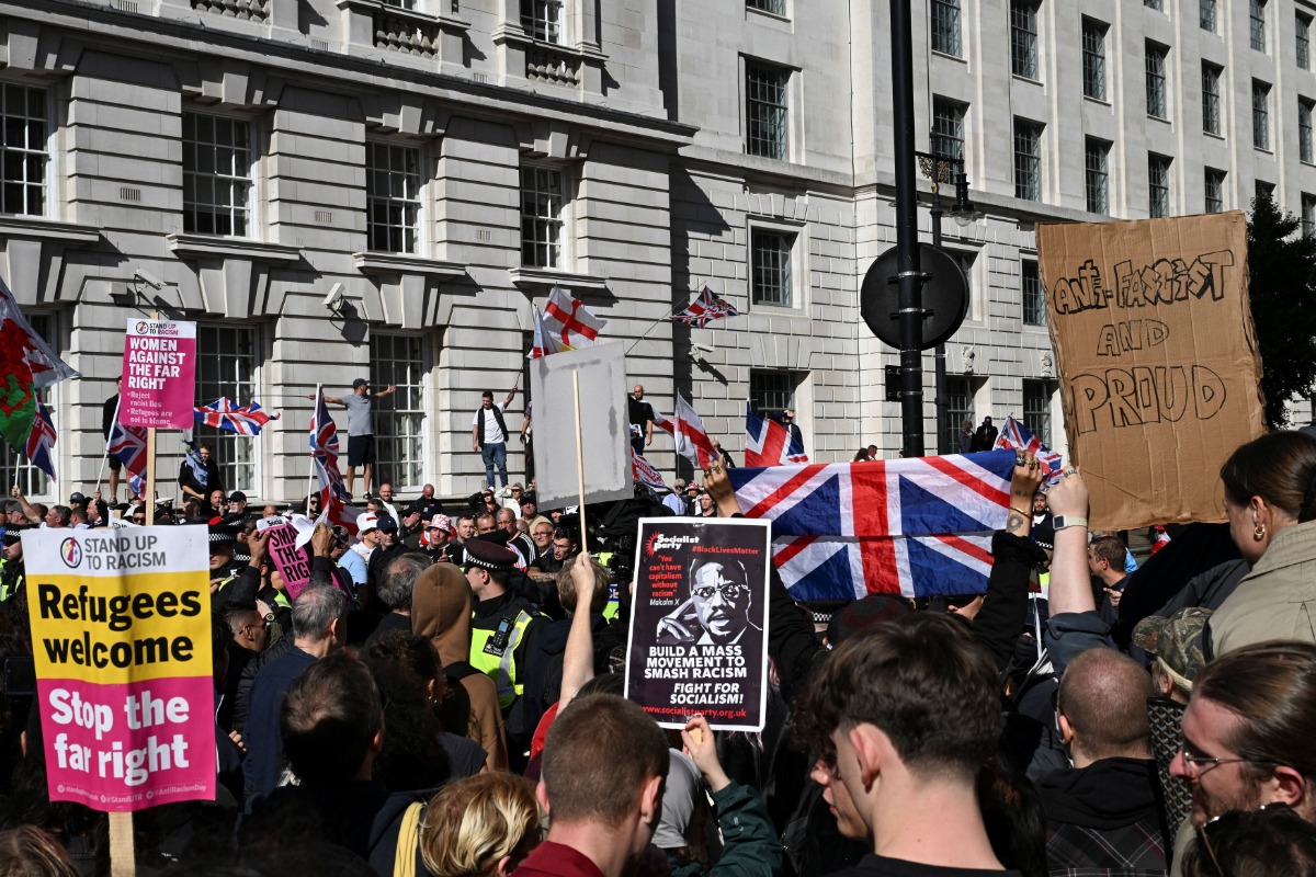 «Unite the Kingdom»: Χιλιάδες στους δρόμους του Λονδίνου