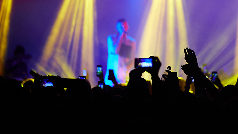 Στη μέγγενη της ΑΑΔΕ γνωστός τράπερ