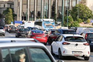 ΚΙΝΗΣΗ ΣΤΟ ΚΕΝΤΡΟ ΤΗΣ ΑΘΗΝΑΣ (ΓΙΩΡΓΟΣ ΚΟΝΤΑΡΙΝΗΣ/EUROKINISSI)