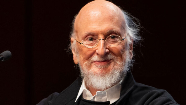 Ο Διονύσης Σαββόπουλος στο Νοσοκομείο