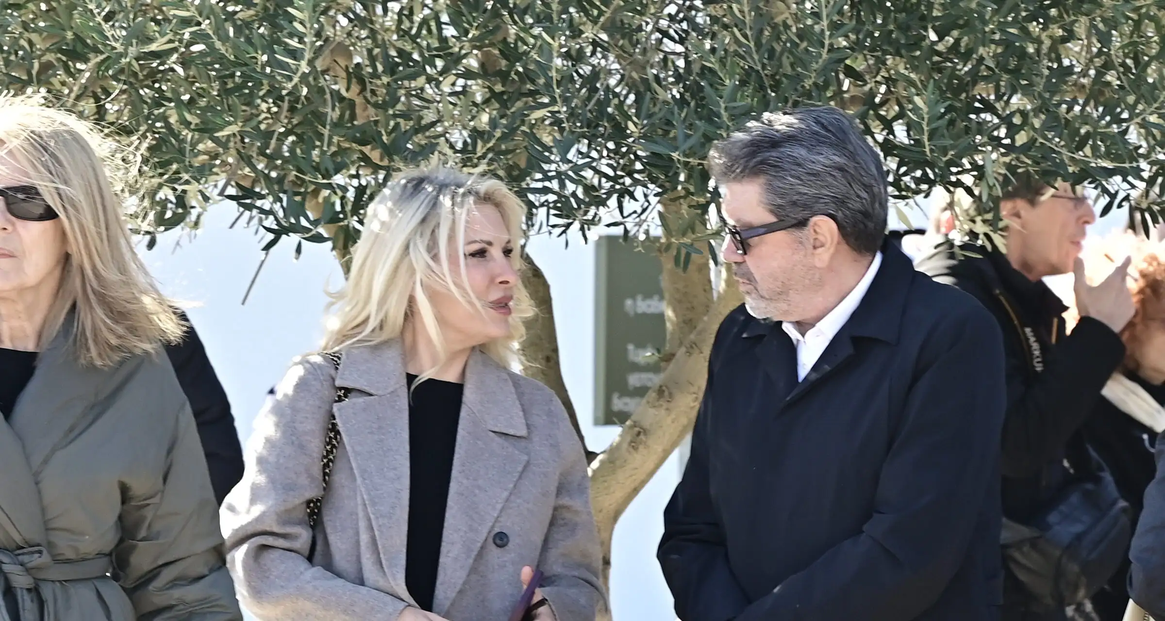 Κηδεία Γιώργου Παπαδάκη: Πόνος και οδύνη στο «τελευταίο αντίο»