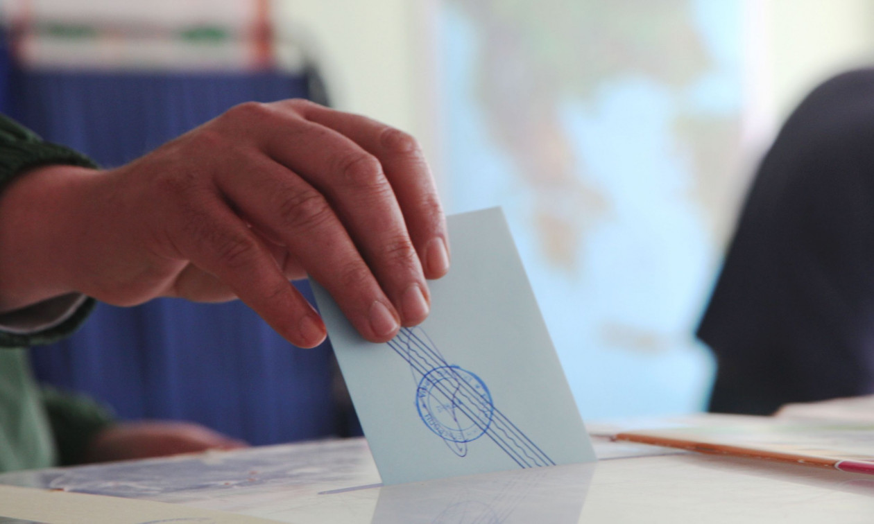 Δημοσκόπηση Metron Analysis: Η διαφορά Νέας Δημοκρατίας – ΠΑΣΟΚ