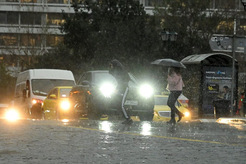 Σε εξέλιξη η κακοκαιρία μέχρι την Δευτέρα
