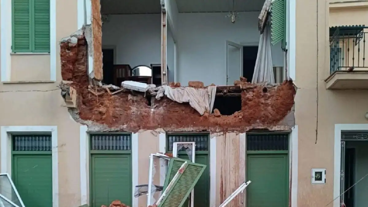 Μεσσήνη: Κατέρρευσε τοίχος κατοικημένου σπιτιού