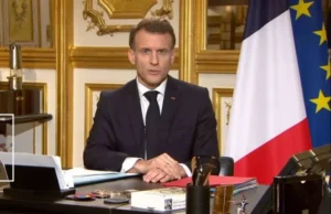Macron-1-768x497