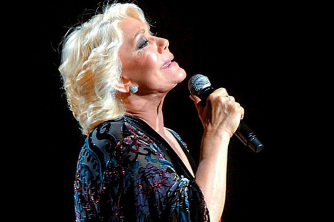 Έφυγε η Μαρινέλλα – Η φωνή που έγινε ιστορία