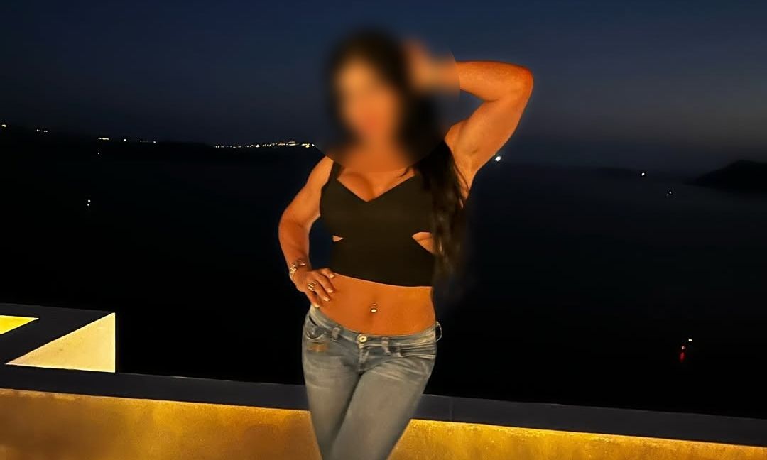 Τρεις φορές πάνω από το όριο το αλκοόλ στην 48χρονη influencer που συνελήφθη