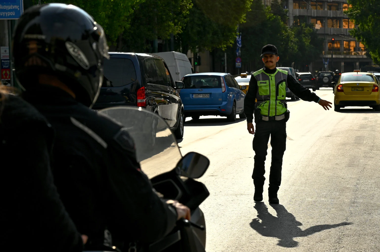 Συνελήφθη 26χρονη που ενημέρωνε μέσω Viber για τα «μπλόκα» της Τροχαίας