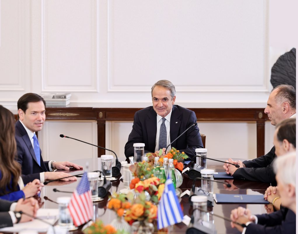 Mitsotakis-Roumpio-2-1021x800